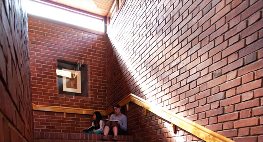 The palette chosen by architect Alvar Aalto emphasised natural, unadorned materials such as brick