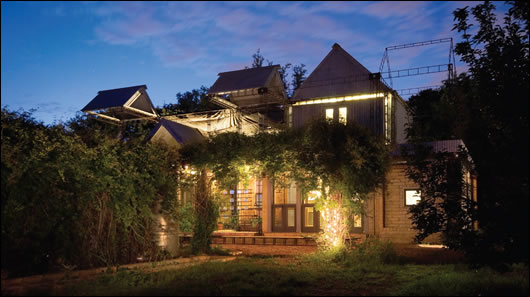 ADVANCED GREEN BUILDER DEMONSTRATION HOME & WORKPLACE, Austin, Texas