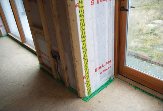 O’Donovan installed Siga airtightness tapes and membranes on the inside of the timber frame system, with windtightness tapes on the outside