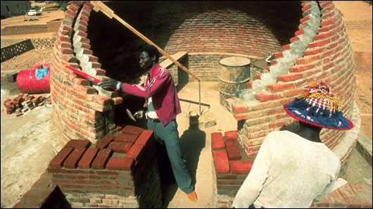 Building of a dome using the wooden compass