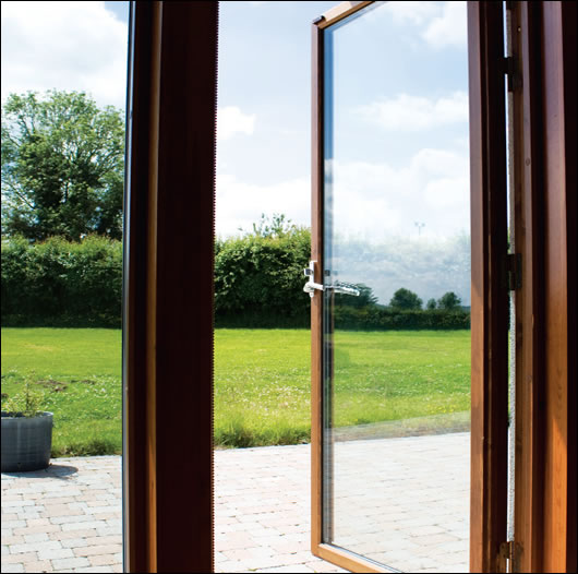 Tanumsföster triple glazed windows achieve a U-value of 0.92 W/m2K and a G-value of 61%