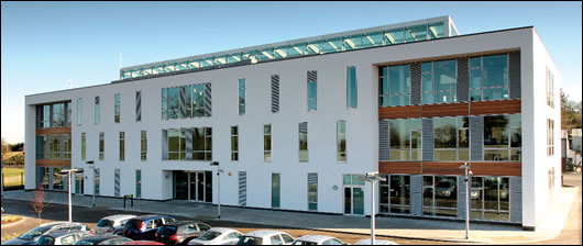 The more modestly glazed northwest façade The more modestly glazed northwest façade