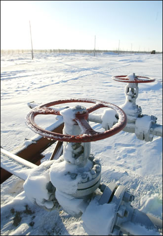 Russian gas from Siberia has to travel 5,000 kilometres before reaching households and industrial companies in Western Europe after seven days. Russian gas from Siberia